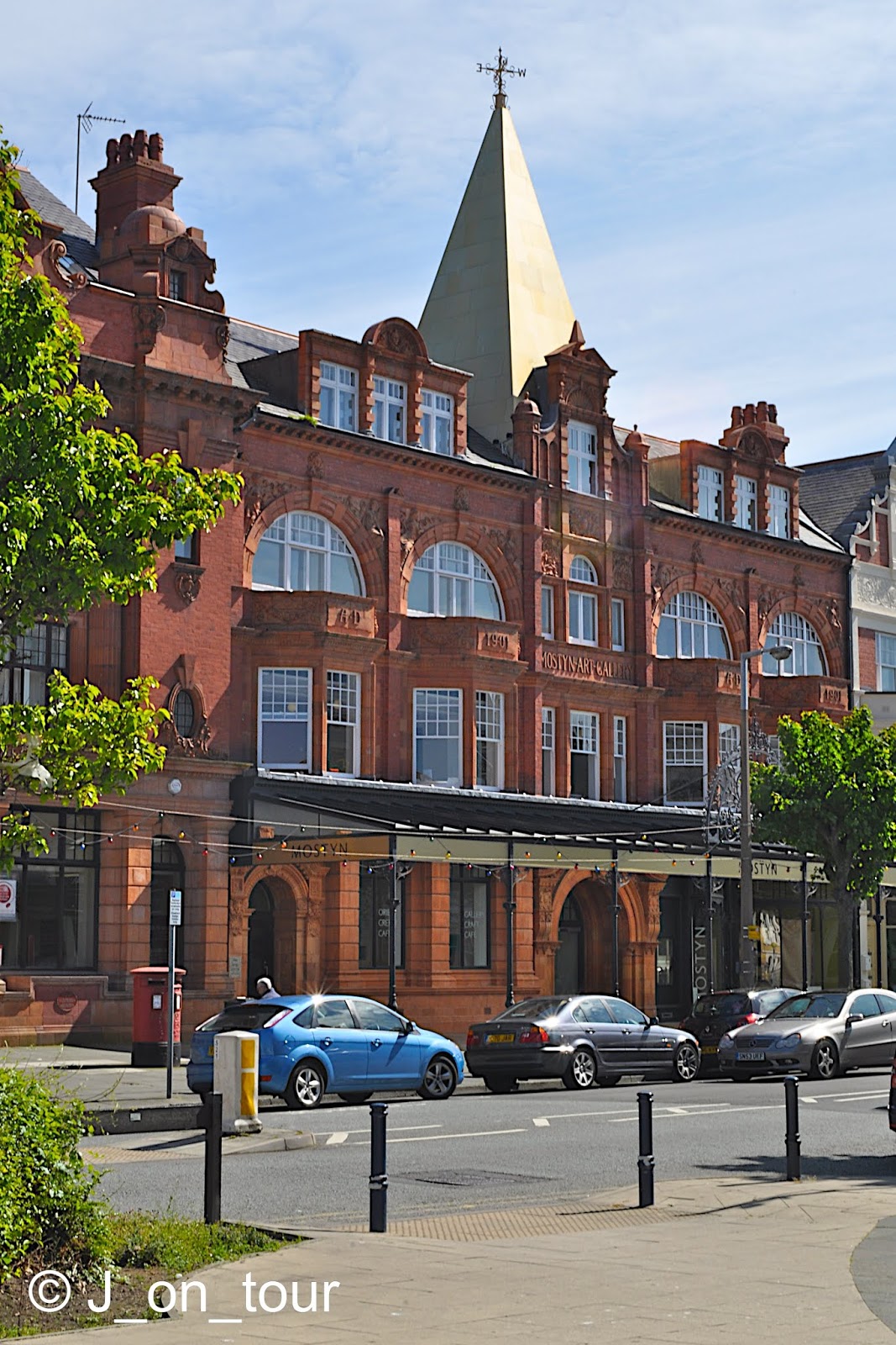 J_on_tour: Mostyn Gallery and The Palladium, Llandudno