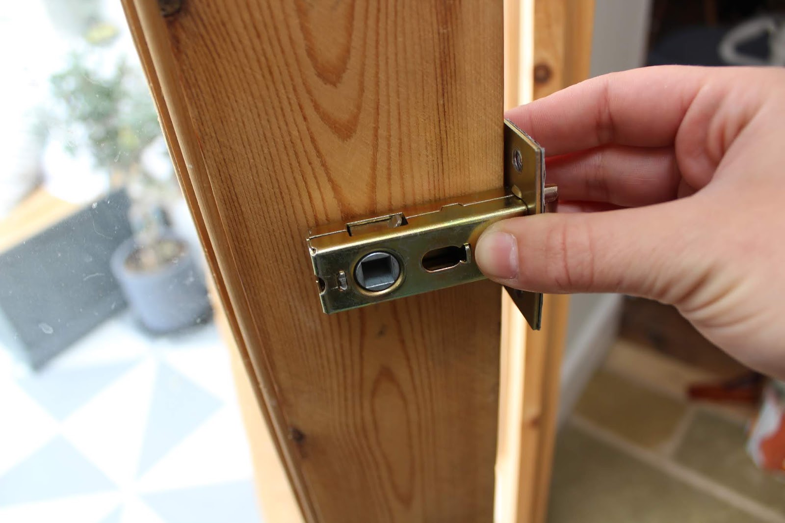 How to Fit a Rebated Door Latch on an Internal French Door Kezzabeth