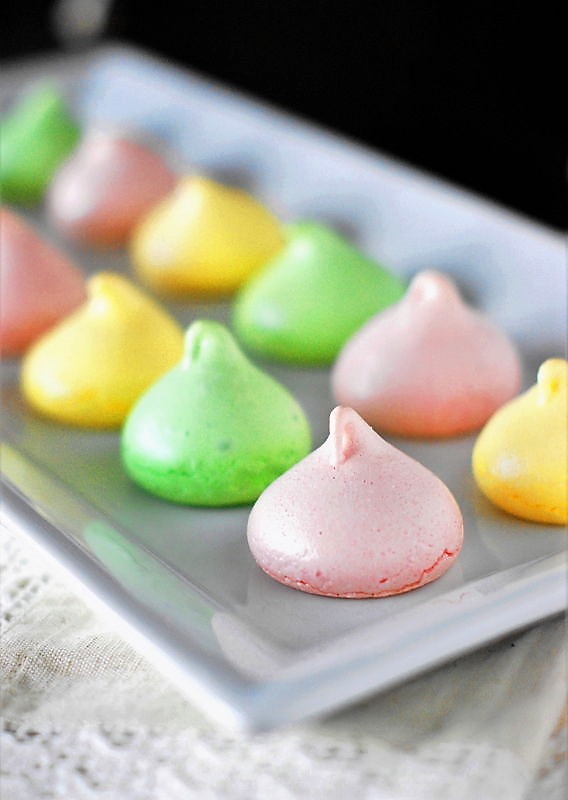 https://1.bp.blogspot.com/-uMTUyZdF7Mw/XoZR3UhUVjI/AAAAAAAAxQE/XD16uzcs2t4wOCwDdQ-osDZPteo8sITTgCLcBGAsYHQ/s1600/Pastel-Meringue-Cookies%2B9.JPG