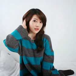 Bo Mi On Bed Foto 10