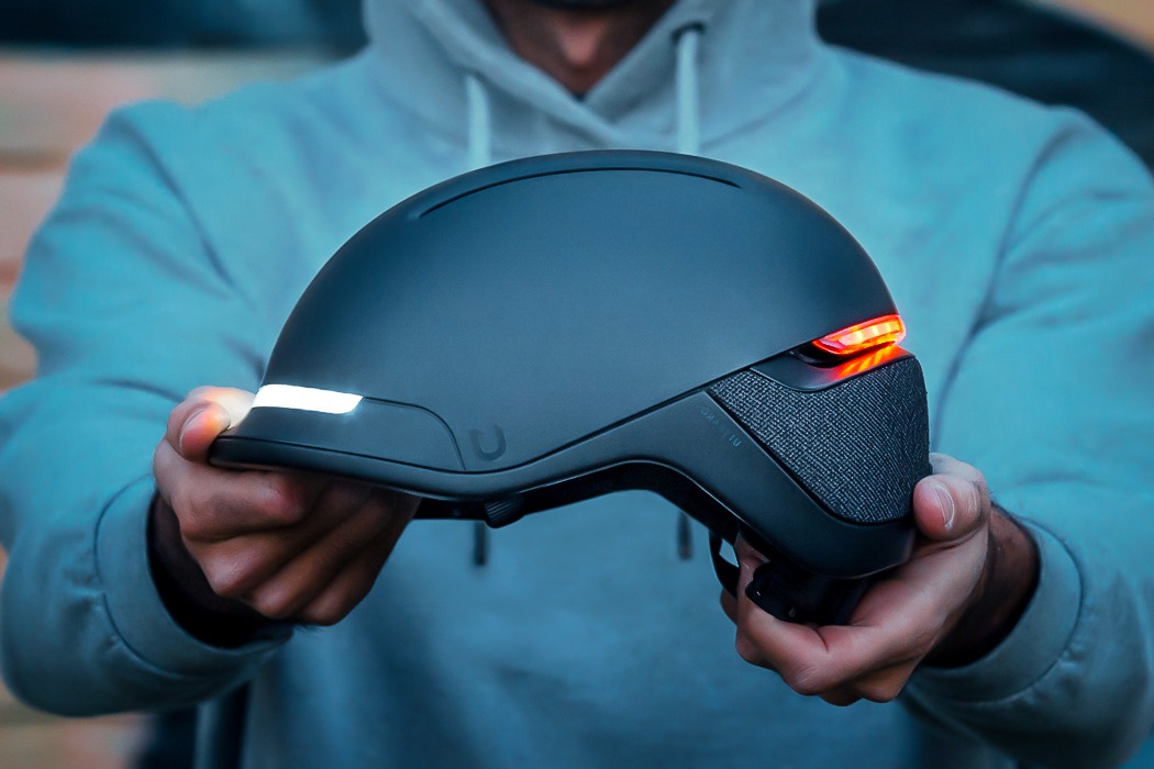 Smart helmet with dynamics LEDs LED news