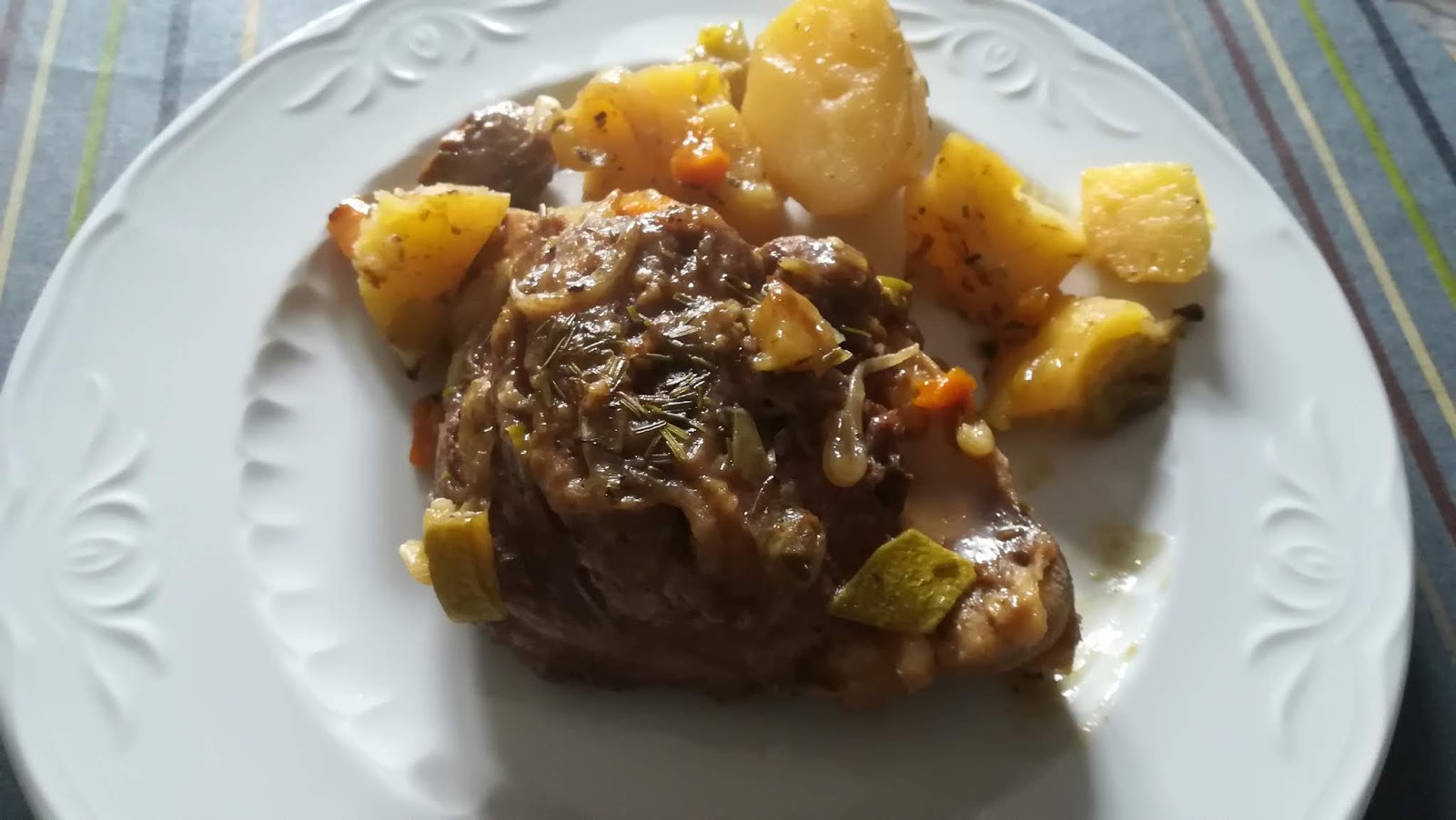 Delicias de Anuato Carrillada en salsa