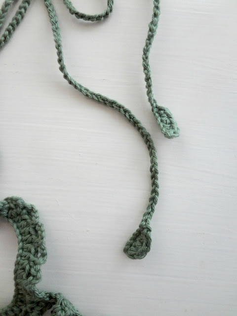 Summer Necklace - free crochet pattern