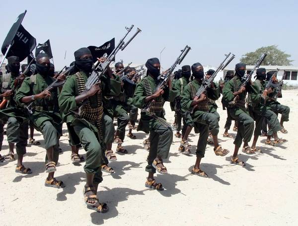 Estremisti islamici uccidono almeno 15 persone in Somalia