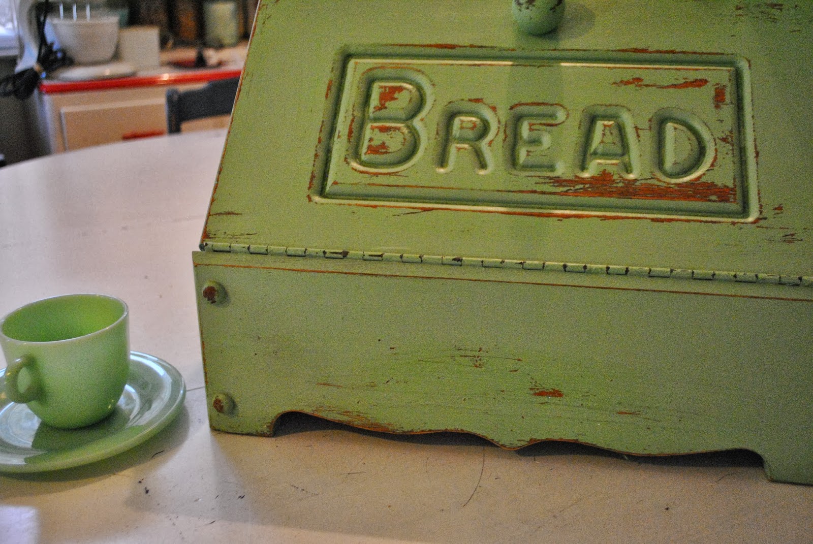 The Cottage Shoppe BREAD BOX BEAUTY