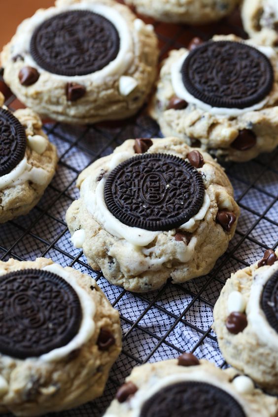 Outrageous Cookies and Cream Cookies