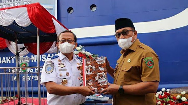 Cuaca Ekstrem, 2 Kapal Terseret Arus hingga Kandas di Bali; Kapal Gerbang Samudera 2 Selamat