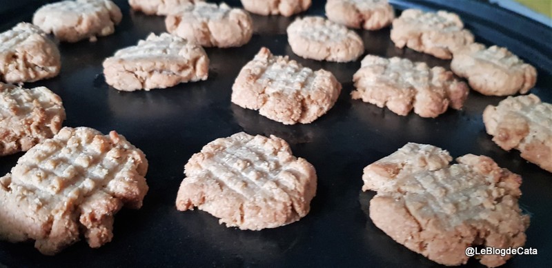 biscuiti keto cu unt de arahide regim de slabit mayo