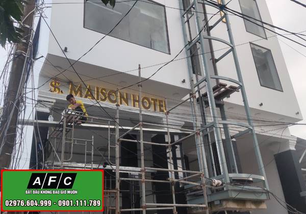 Thi công bảng hiệu Mica chữ nổi đẹp tại Phú Quốc