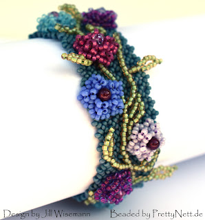 Bracelet "Ramblin' Roses" - beaded by PrettyNett.de