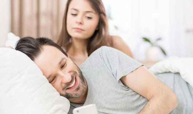 تصرفات تدل على خيانة الرجل تصرفات تدل على خيانة الرجل