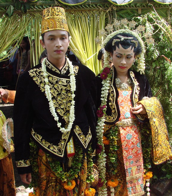 Modern Javanese Wedding  Ceremony Indonesia