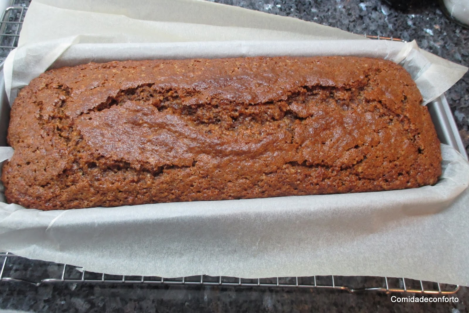  Bolo de Cenoura, Iogurte Grego e Nozes Donna Hay's Food Processor