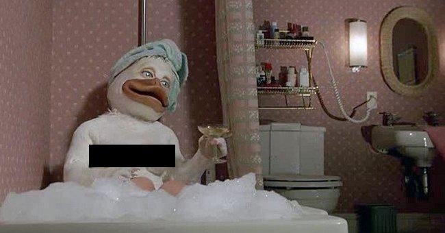 Waiching's Movie Thoughts & More : Retro Review: Howard The Duck (1986)