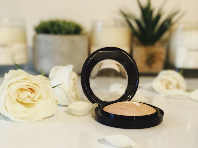 MAC Mineralize Skinfinish in Soft & Gentle MAC Mineralize Skinfinish in Soft & Gentle