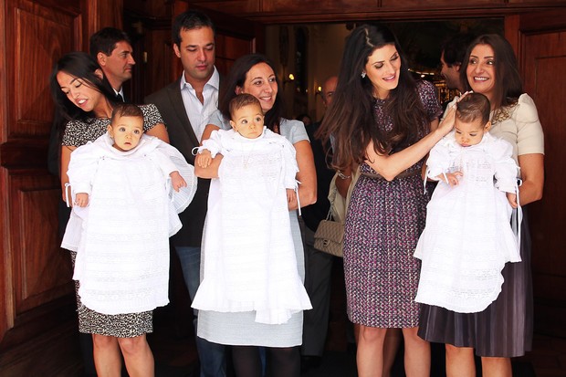 roupa de madrinha de consagração