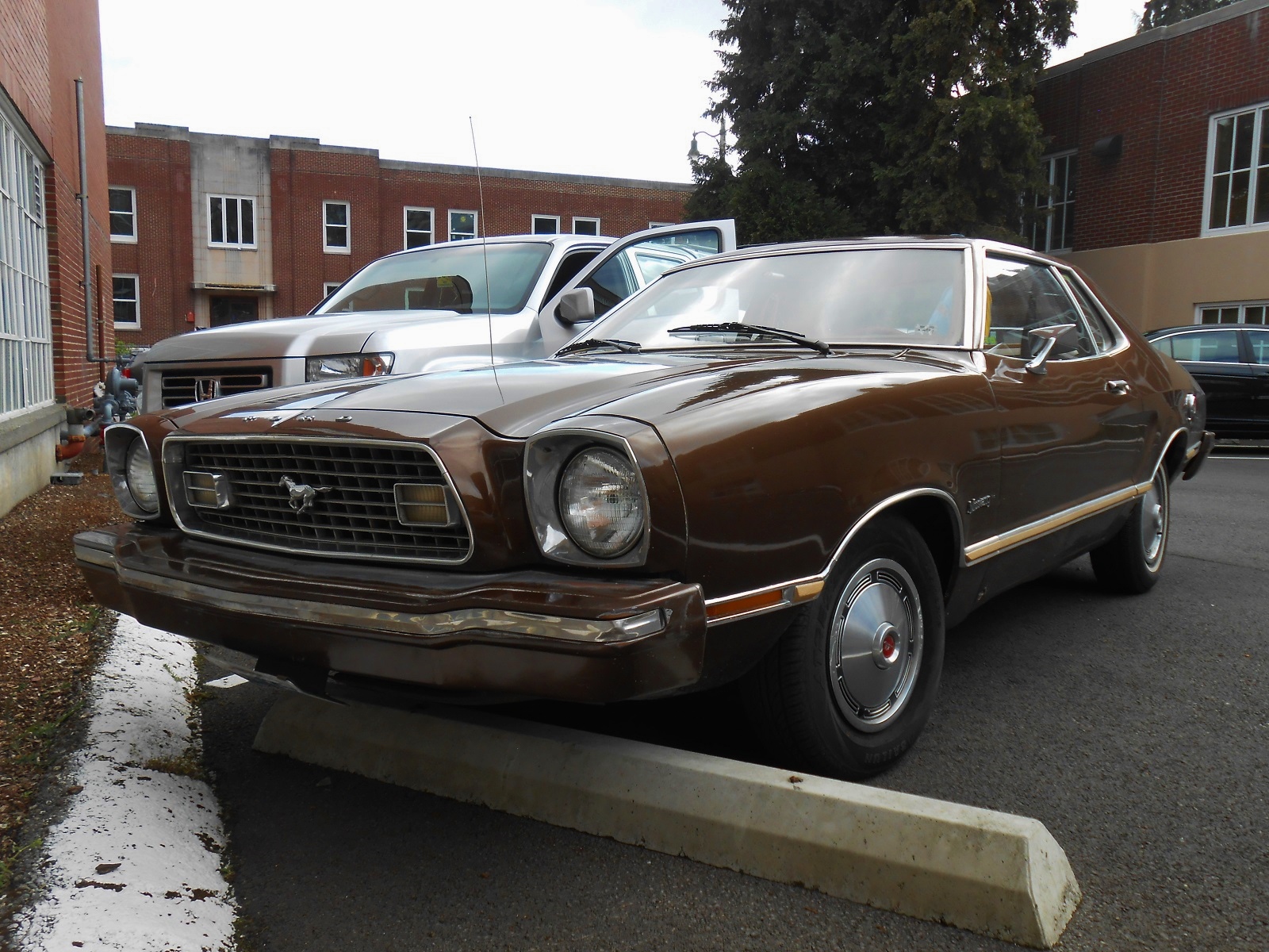 Seattle's Parked Cars: 1974 Ford Mustang II