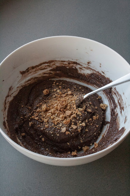 Muffin per San Valentino al cioccolato e amaretti step 3