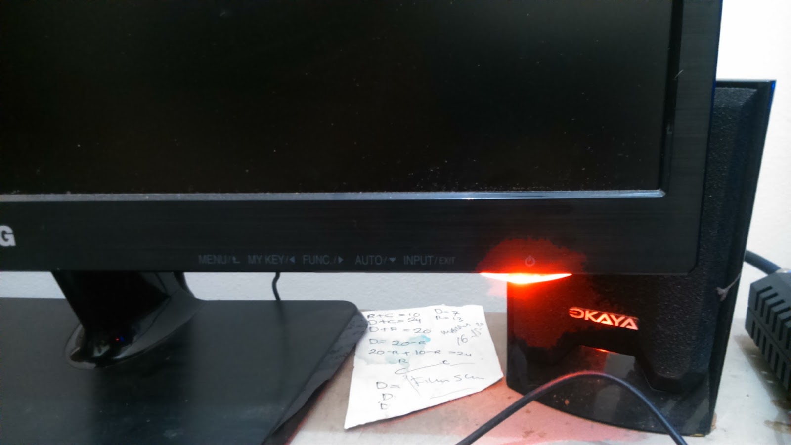 Lg flatron w2042s. Телевизор тв lg 29fs4alx. Не работает монитор lg. Монитор lg flatron l1910s. Монитор lg flatron w2042s.