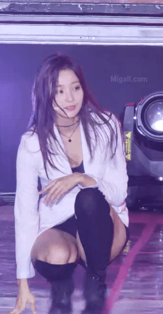 사람홀리는 모모랜드 연우.gif | 인스티즈