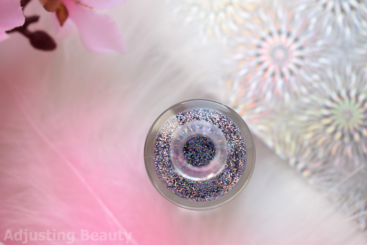 Review Essence Holo Rainbow Nail Polish 01 Hello Holo Adjusting Beauty