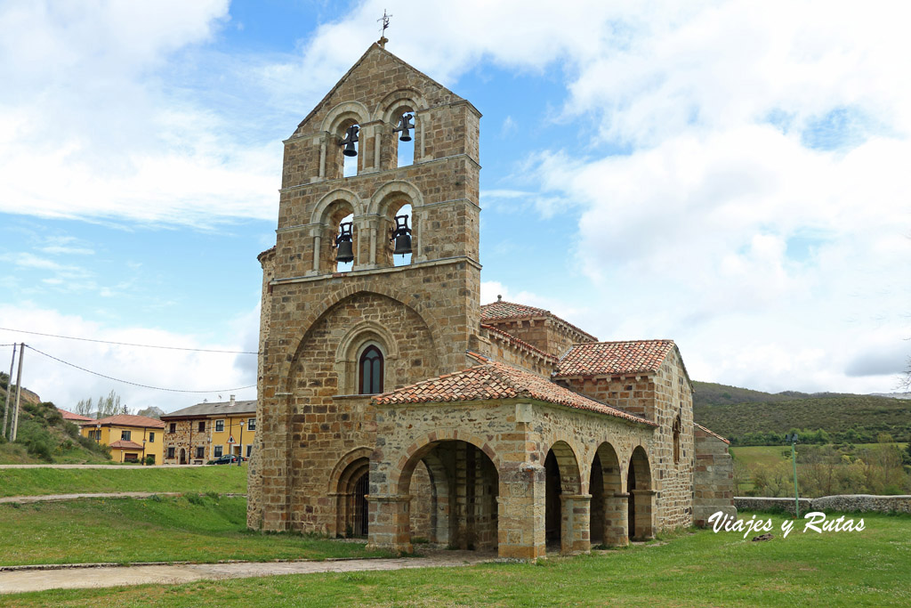 Fachada de San Salvador de Cantamuda