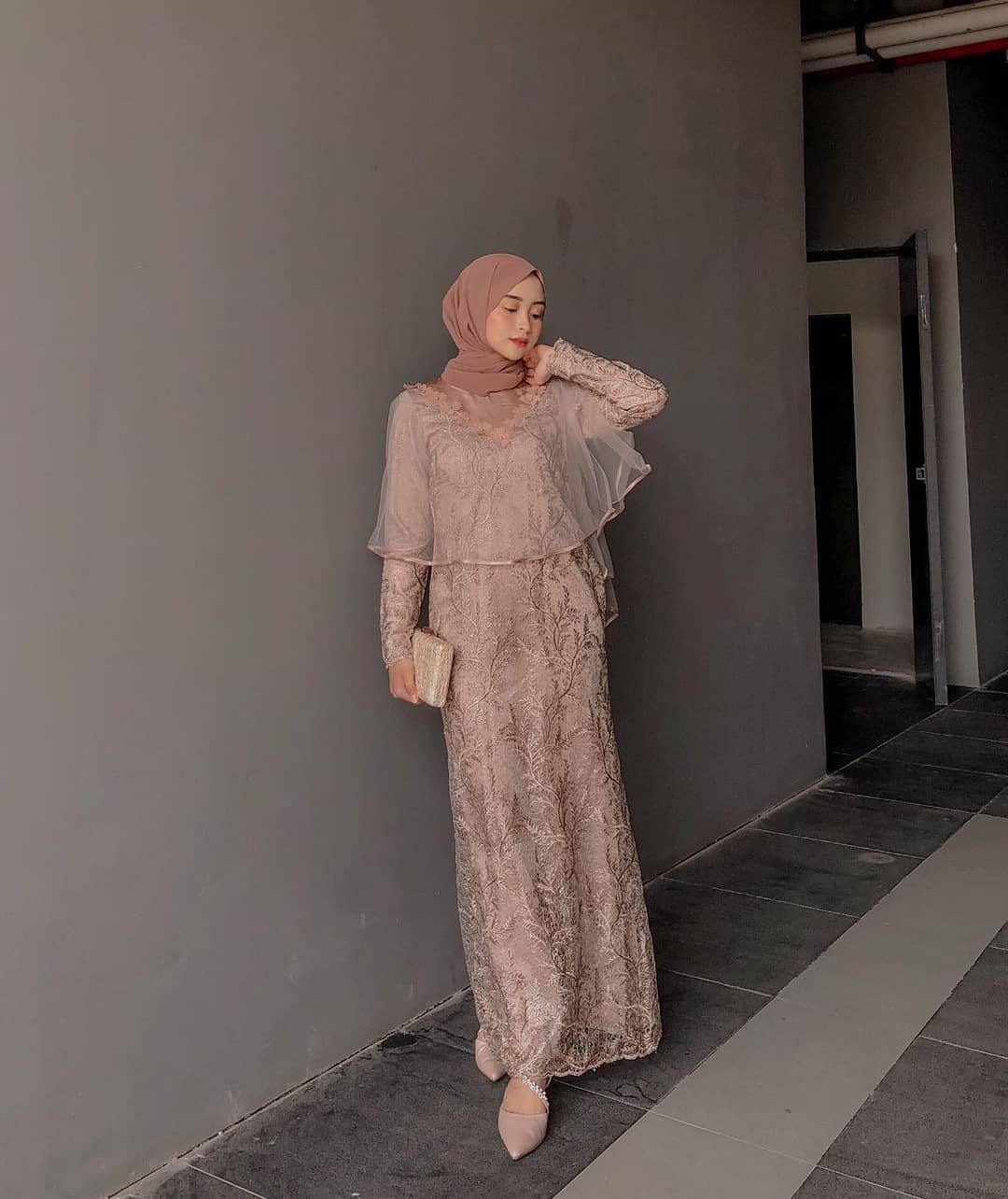 Referensi Model Gaun dan Kebaya Cantik untuk Bridesmaid