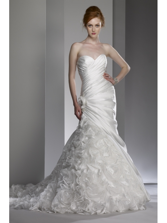 WEDDING DRESS BUSINESS: Luxury Wedding Dresses 2012