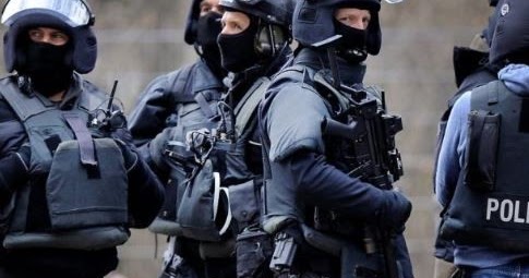 German riot police detain Russian citizen over suspected terror attack