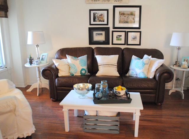 Rustic Maple: Our Living Room ~New Pillows and A Painted Crate
