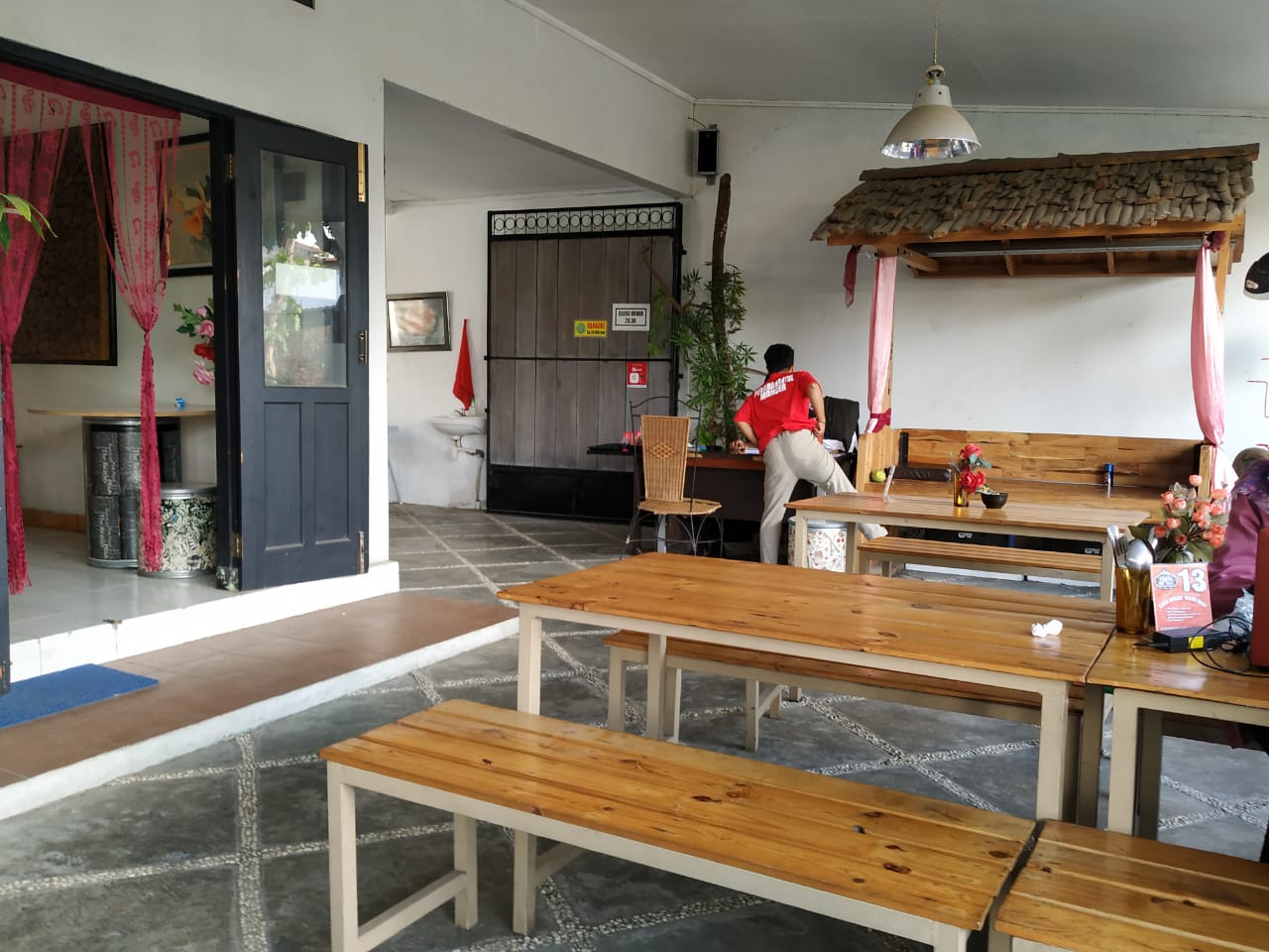 hanya sebuah omong kosong Review Flame Hot Plate Cafe