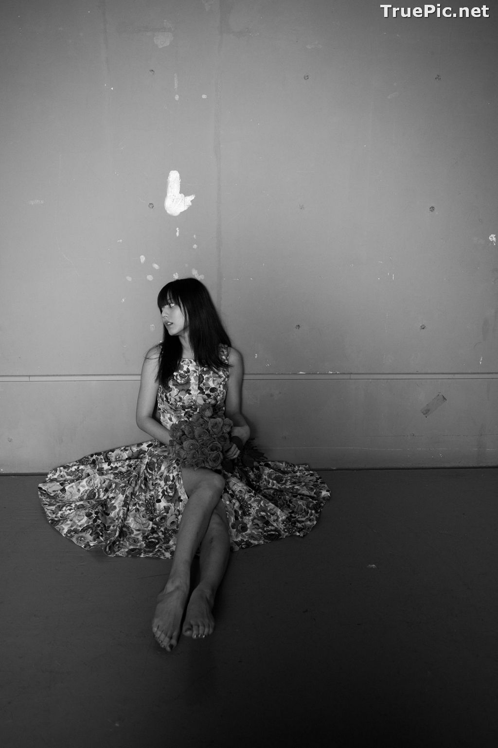 Image Japanese Model and Actress - Yumi Sugimoto - Yumi Mono Chrome - TruePic.net - Picture-21