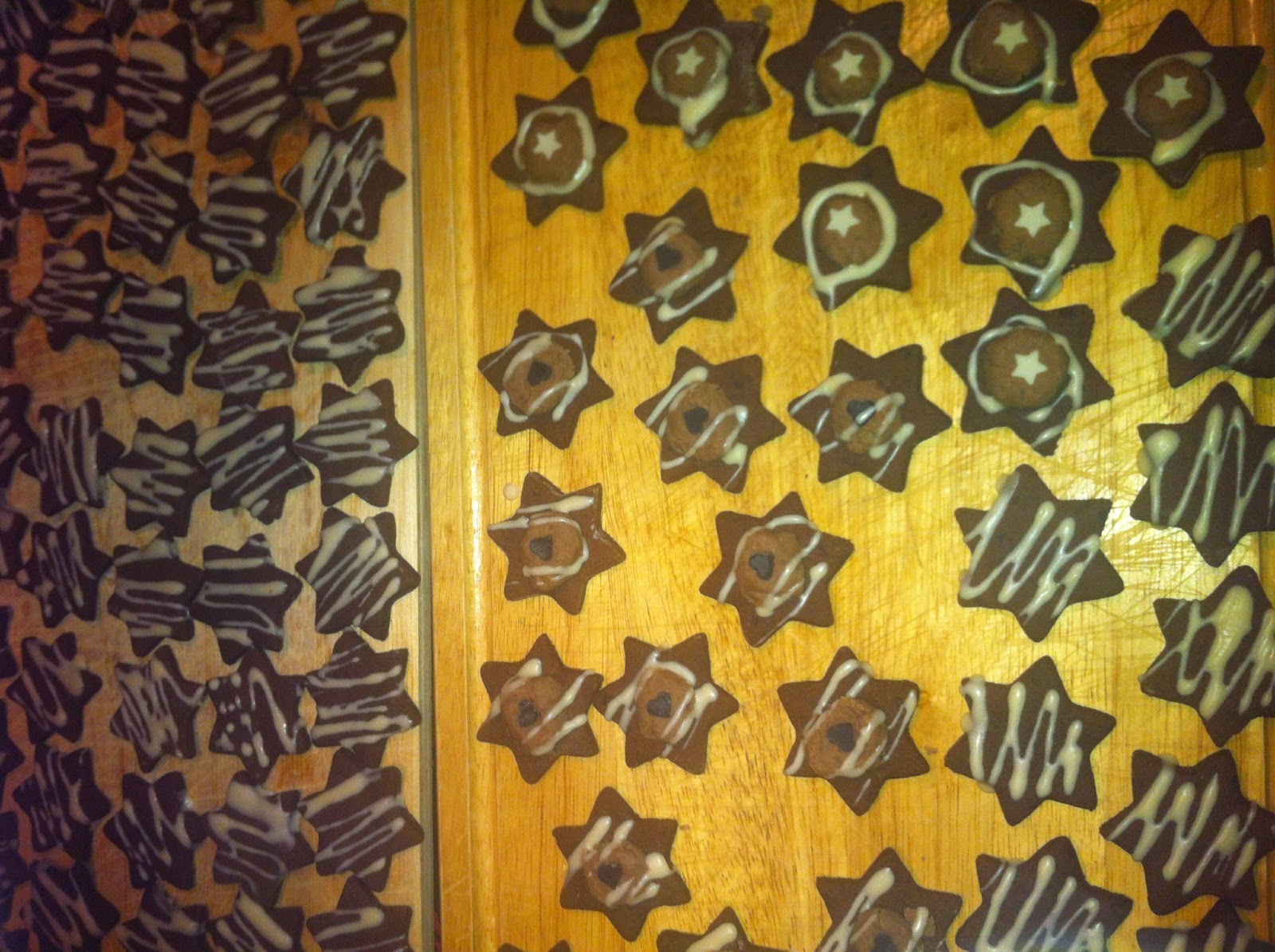 Kuchenkruemel Backblog : Schoko-Mint Kekse - After Eight Sterne