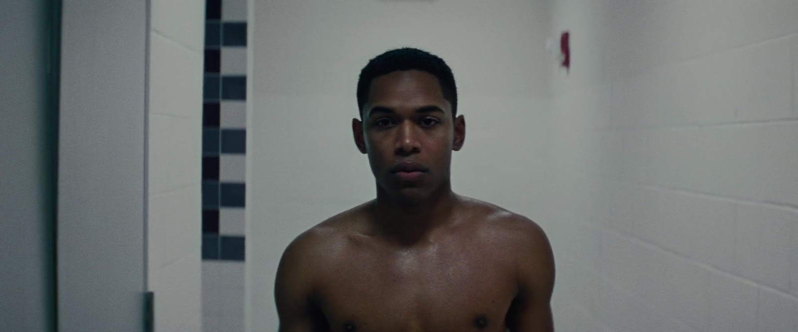ausCAPS: Kelvin Harrison Jr. nude in Luce