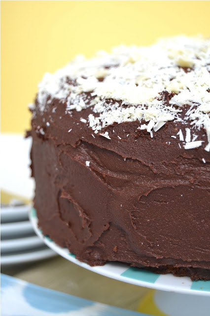coffee flavour cake with fudgy chocolate frosting