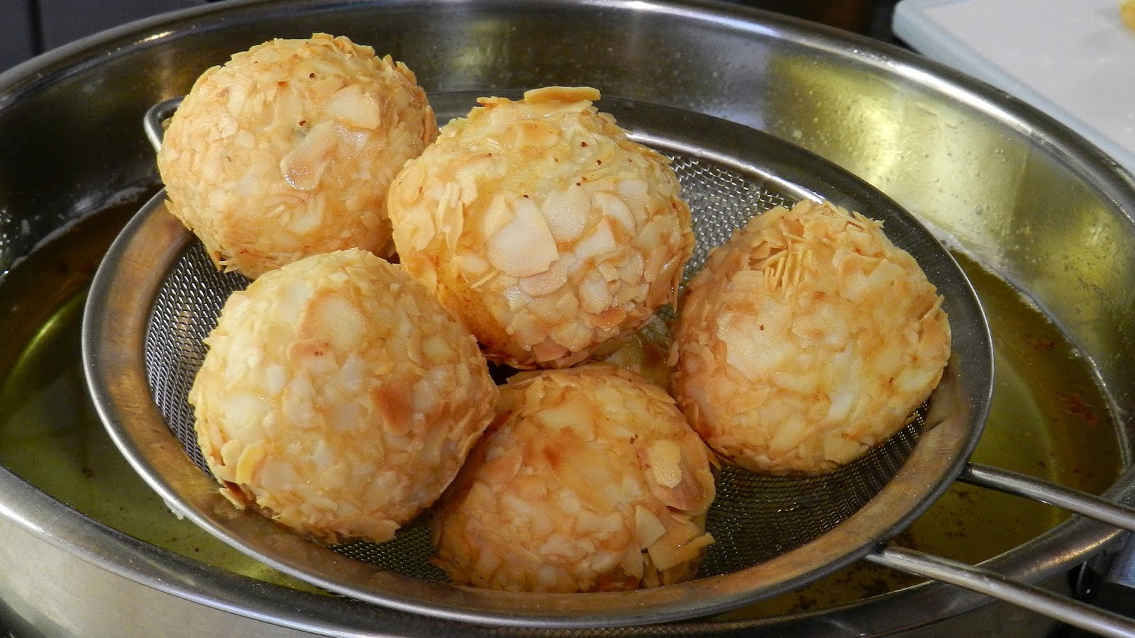 Mozzarella Cheese Potato Balls Crusted Almonds