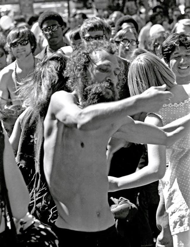 The Summer of Love in 1967: Hippie Life as It Happened in Haight - 25