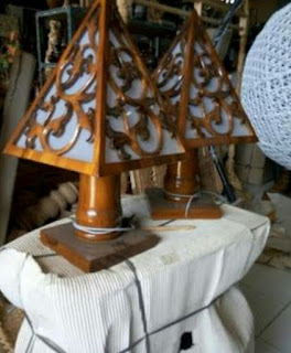 lampu piramid  lampu motif piramid.lampu ukir jepara.lampu kayu jati.lampu kayu jati ukir jepara.350 1 pcs
