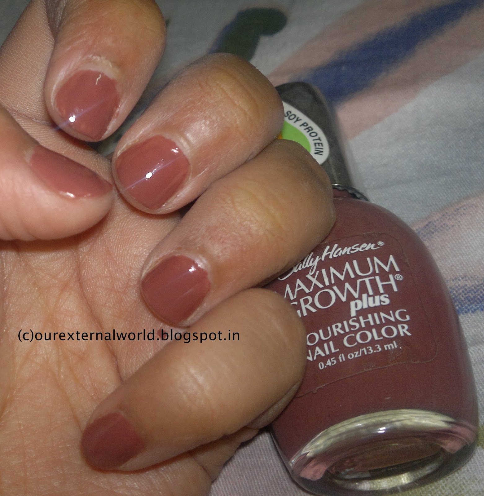 Sally Hansen Maximum Growth Plus Nourishing Nail Color - Calming Cocoa -  Review & Swatches