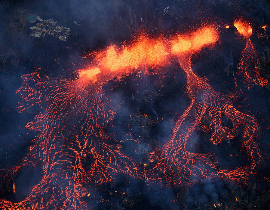 The Big Wobble Mount Kilauea crater is collapsing at the volcano's