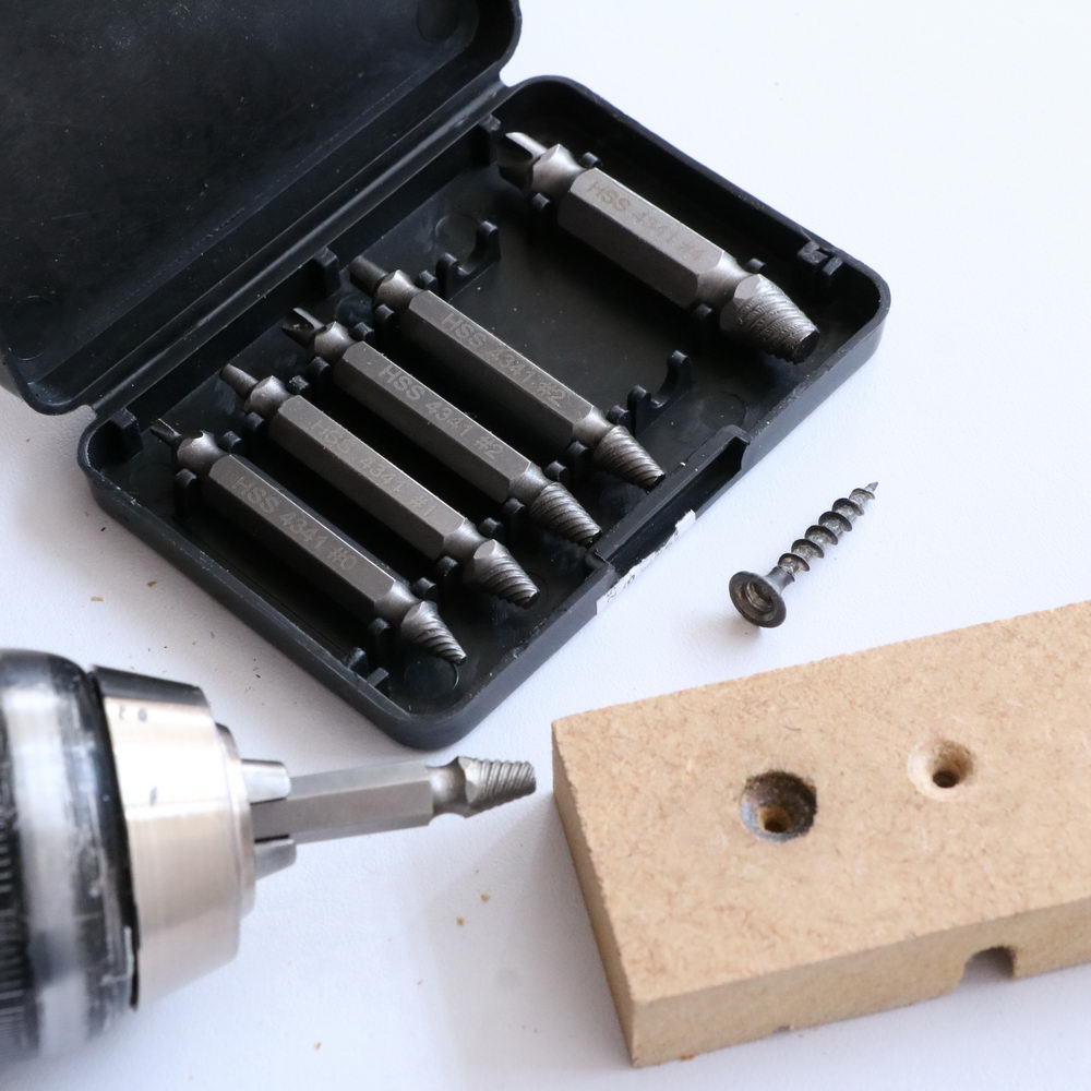 Kit Extractor de tornillos rotos
