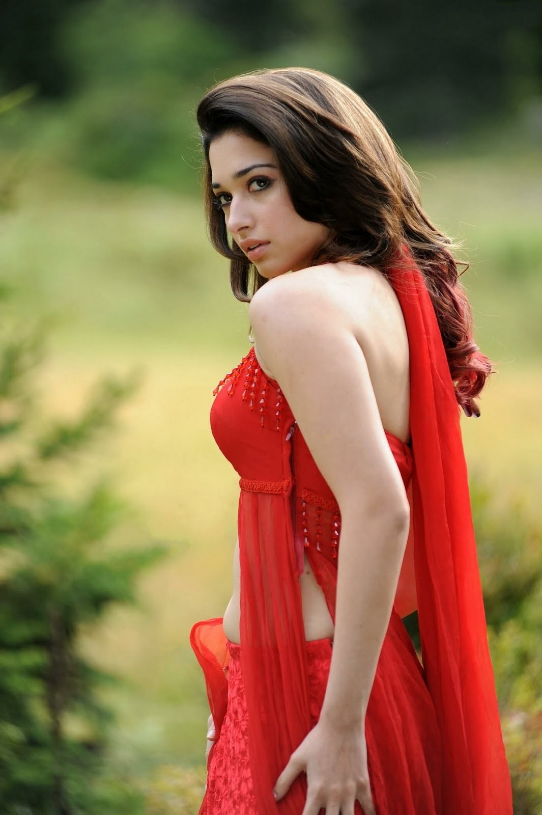 Get regularly updated images of all kollywood, tollywood, bollywood and hot models ...