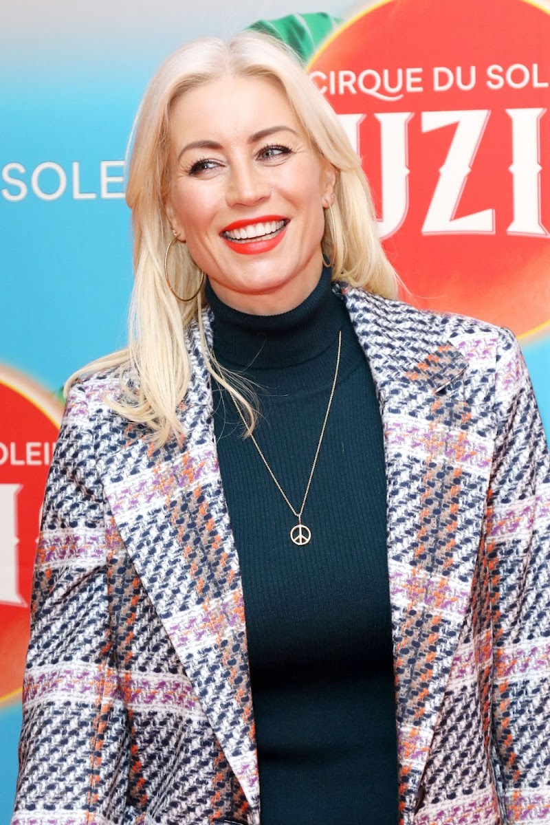Denise van Outen Clicks at Cirque Du Soleil Luzia Premiere at Royal