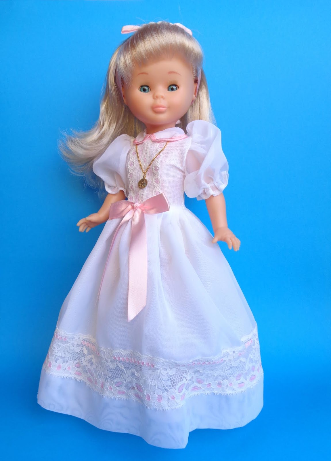 nancy comunion rubia 2019