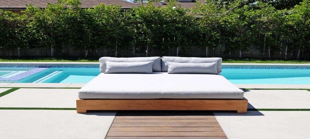 Can Wicker Type Outdoor Daybeds Survive