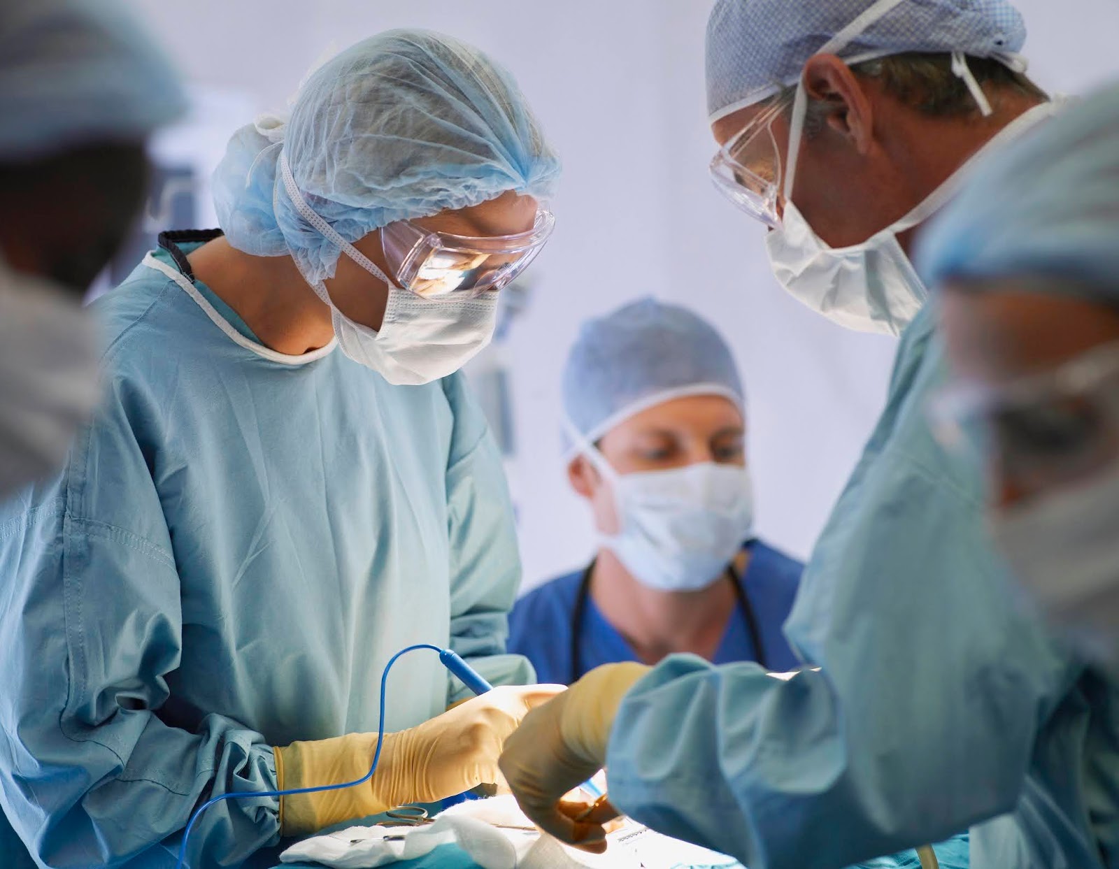 Лечебные вмешательства. Методы хирургического вмешательства. Лечебное вмешательство. Презентация на тему безопасность медицинских услуг. Необходимым условием для медицинского вмешательства является.