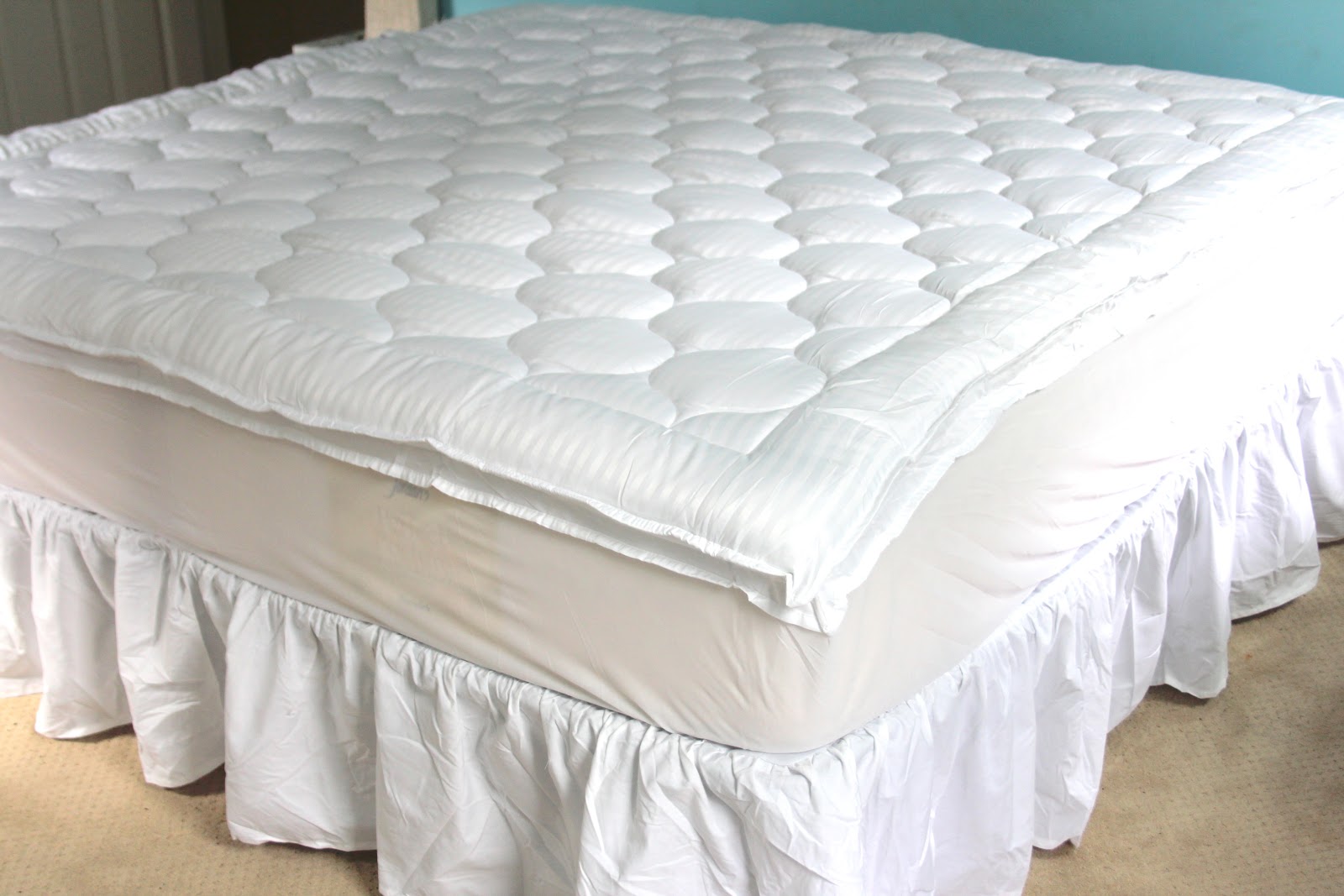 How to Turn Two Twin Size Mattresses Into a King Size Mattress