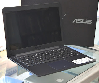 Laptop ASUS E402YA-GA202T Baru di Malang