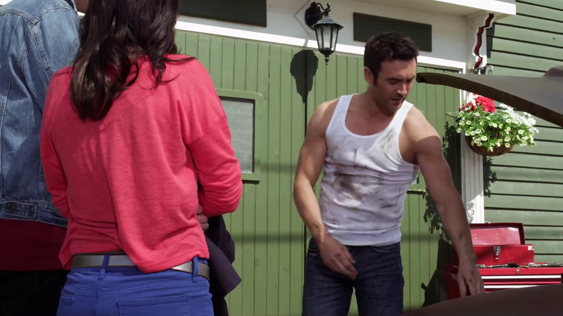 AusCAPS Allan Hawco Shirtless In Republic Of Doyle 4 03 Identity Crisis