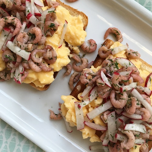 Greenway36: Lotsenschmaus ~ Brot mit Rührei und marinierten Krabben